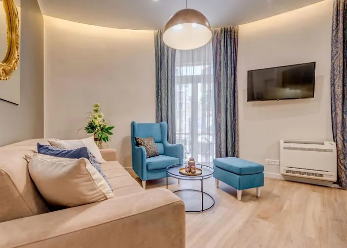Royal Theatre Apartment